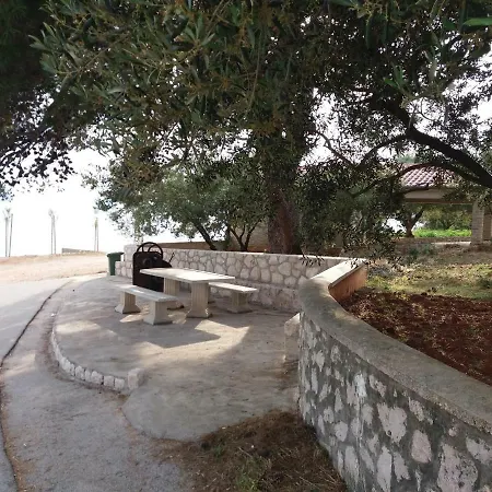 Pavlesina דירה אוגייאן